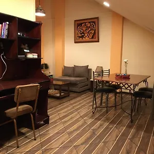 Acogedor Departamento En Centro Historico-cuenca Apartamento
